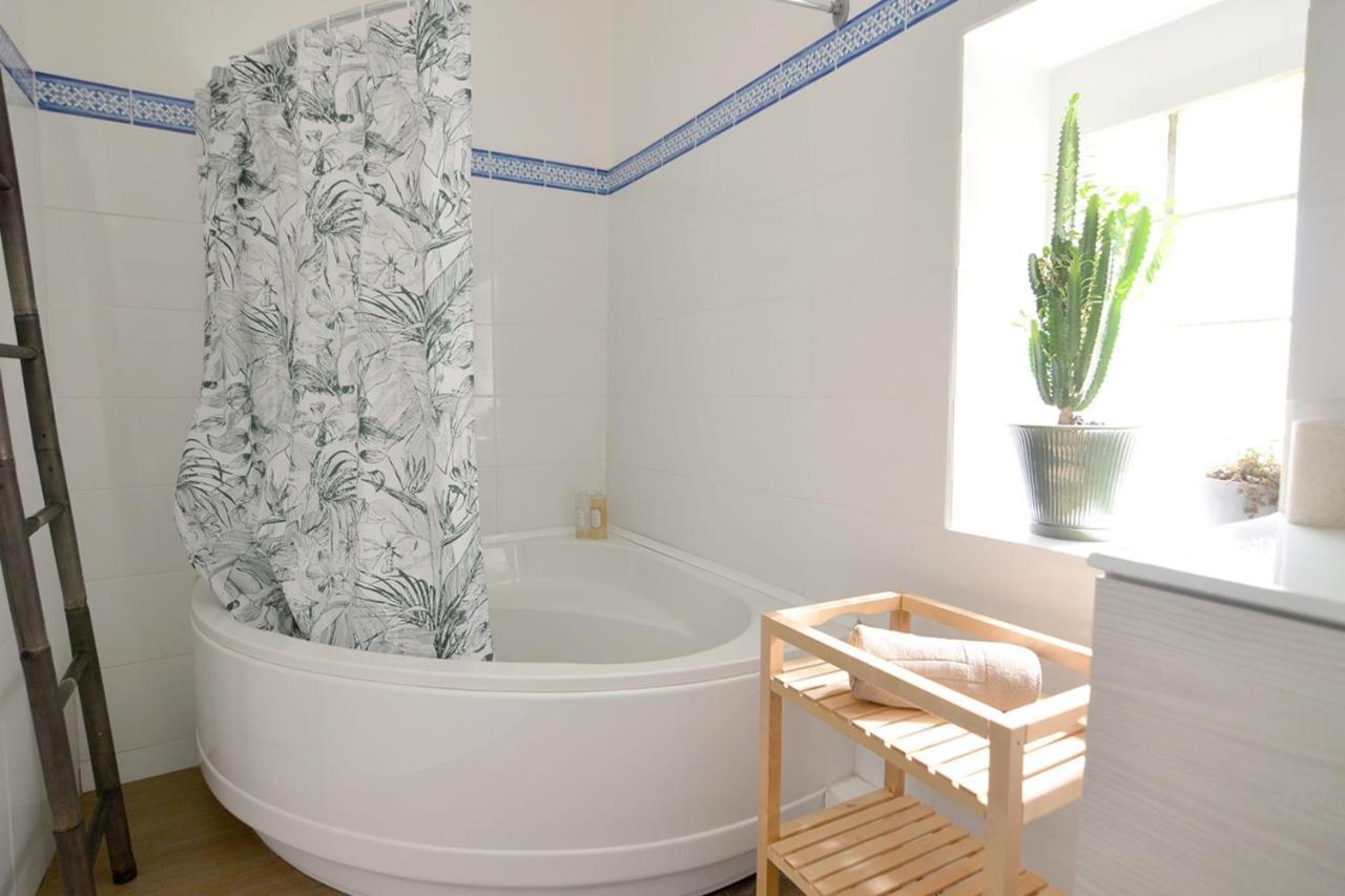Gambetta Stylish 2 Bedrooms Apartment - Between Beach & Fresh Market Biarritz Bagian luar foto